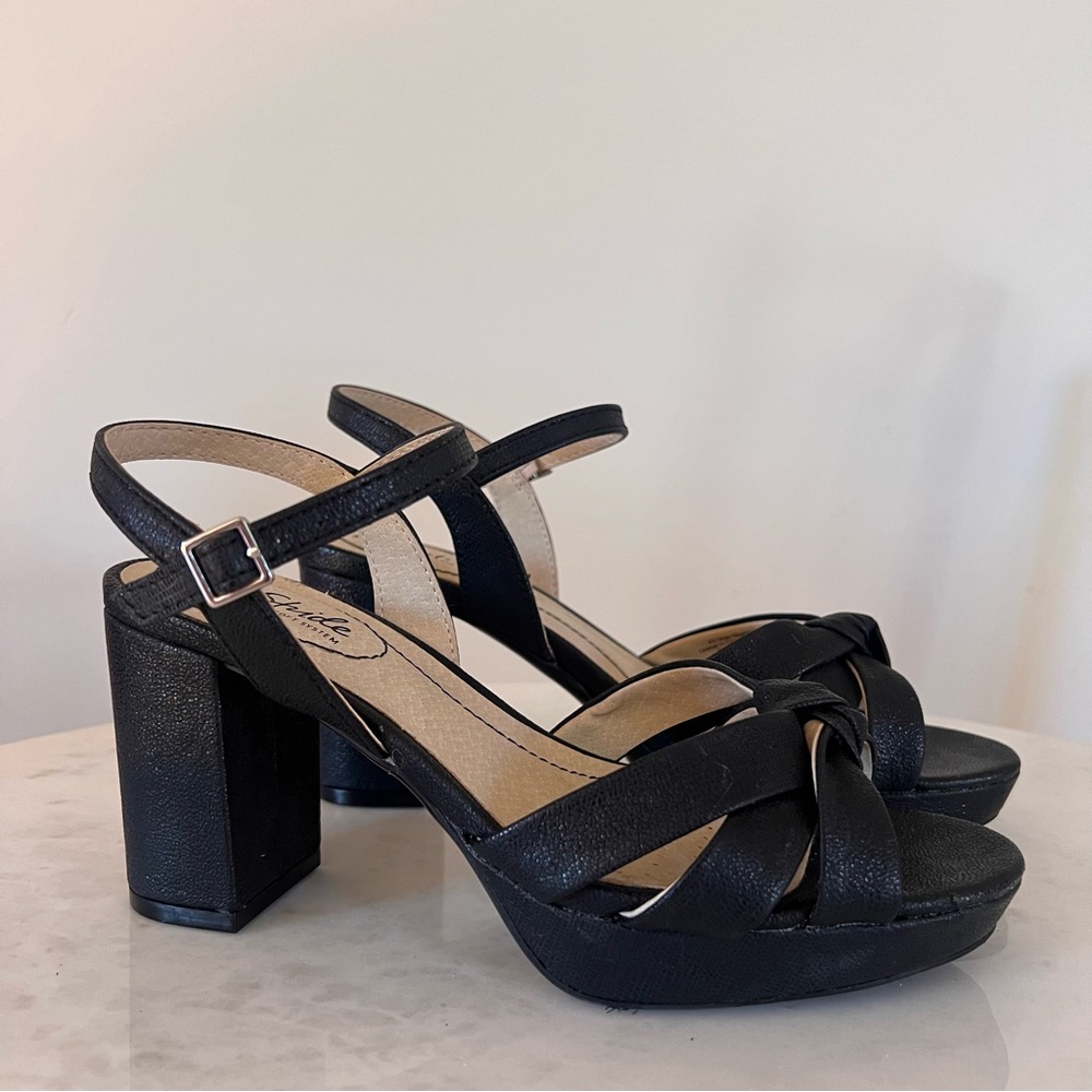 Lifestride Lucky Black Metallic Platform Strappy Sandals Block Heel 6.5 - Picture 2 of 7